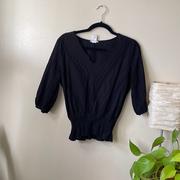 Black blouse with embroidered details and cinched waist - Picture 1 of 4